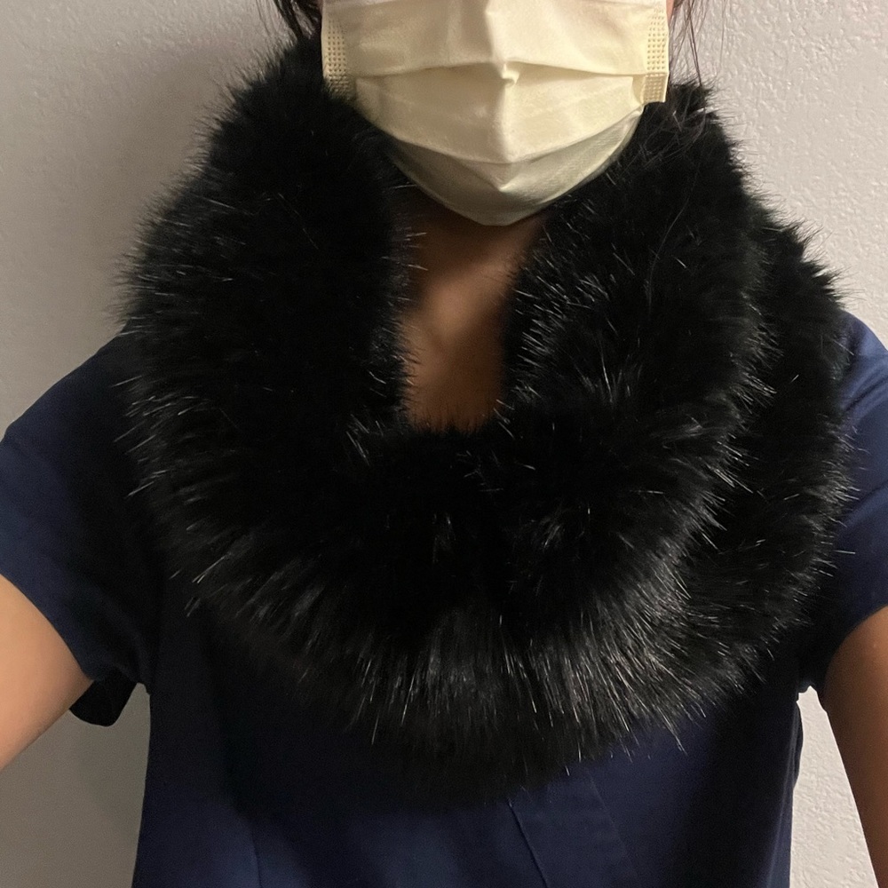 NWOT ZARA Black FAUX FUR Neck-warmer SCARF Collar